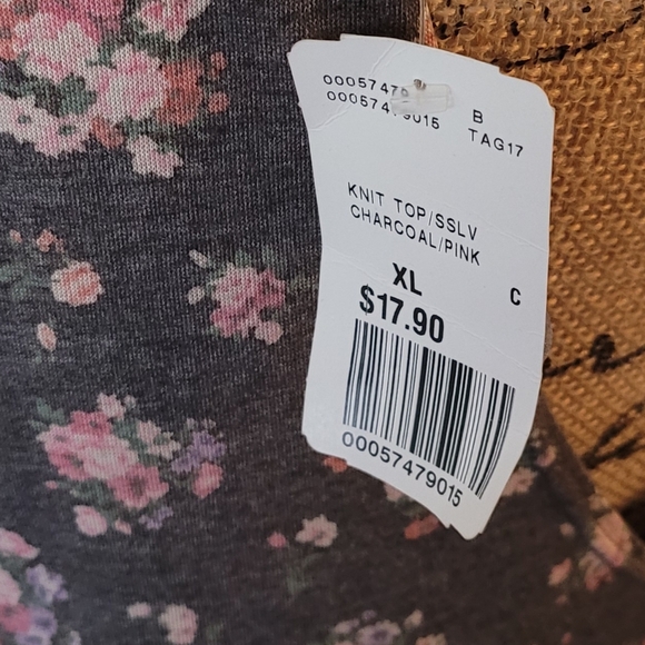 Sslv Knit Top - Picture 5 of 5